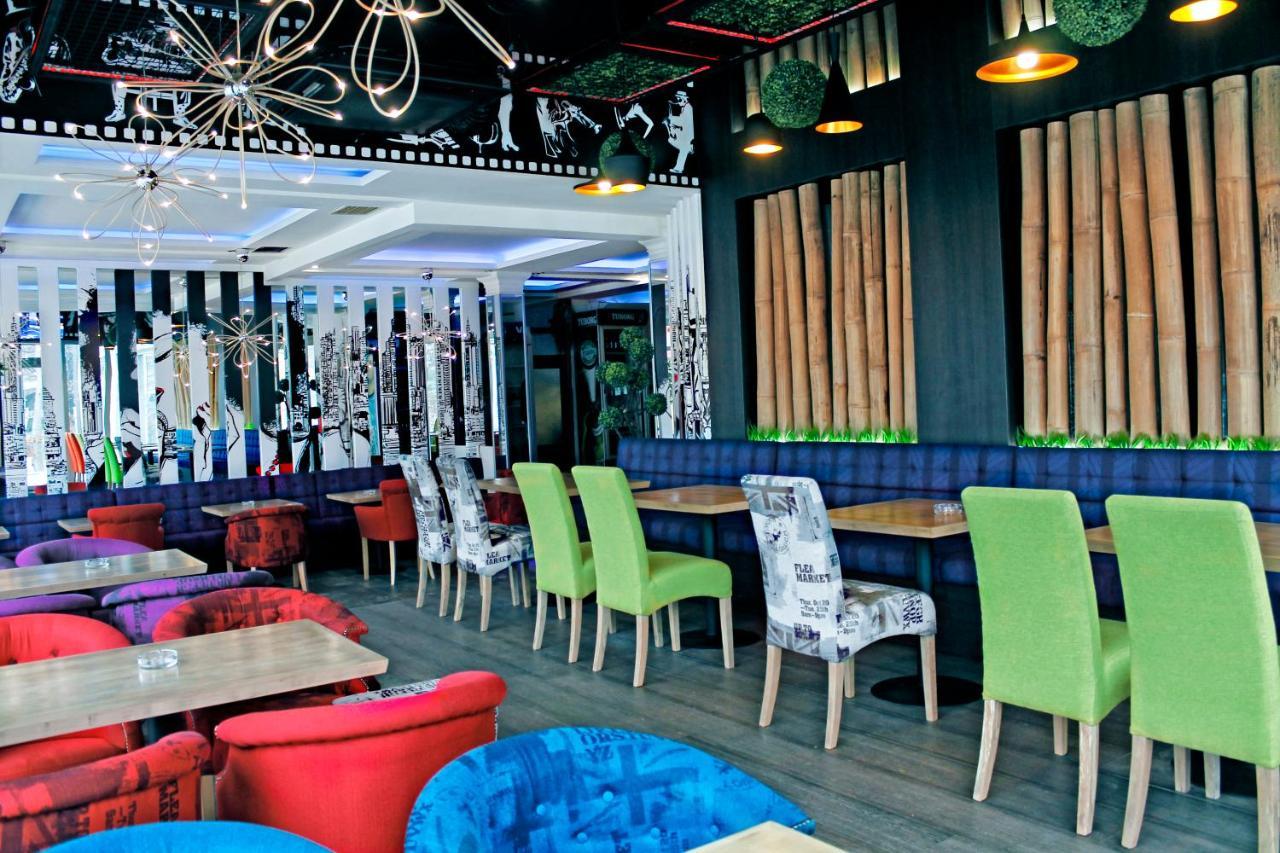 Estrada Lux Hotel เบลเกรด ภายนอก รูปภาพ